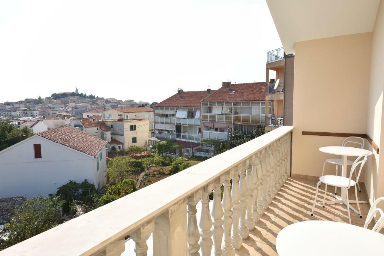 Apartment Damir Primosten Luaran gambar