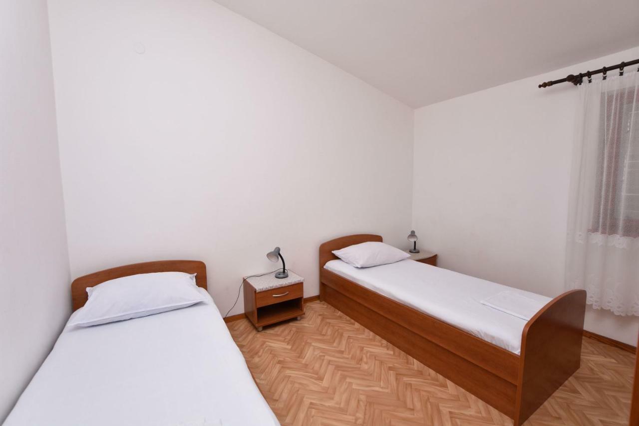 Apartment Damir Primosten Luaran gambar