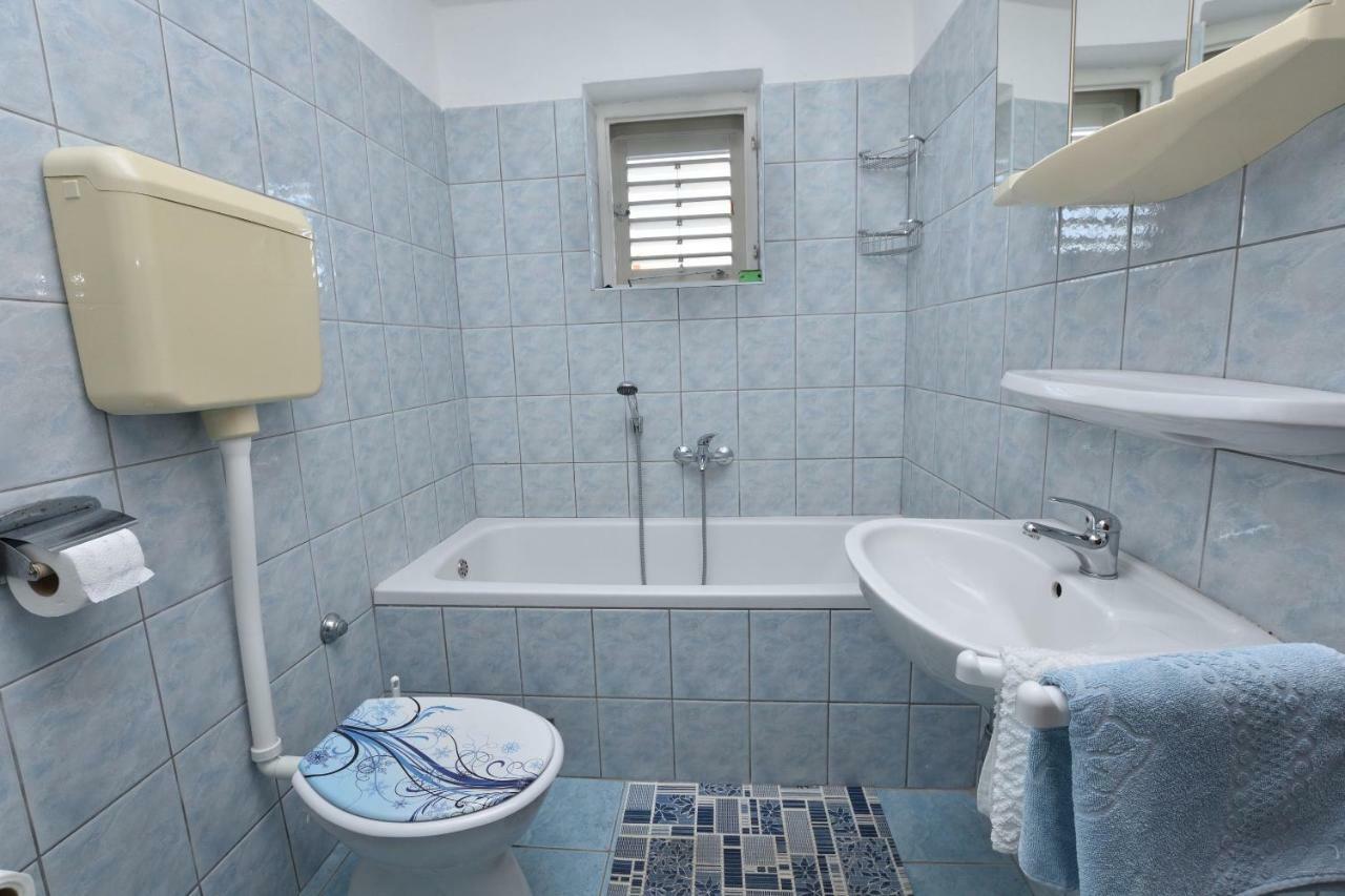 Apartment Damir Primosten Luaran gambar