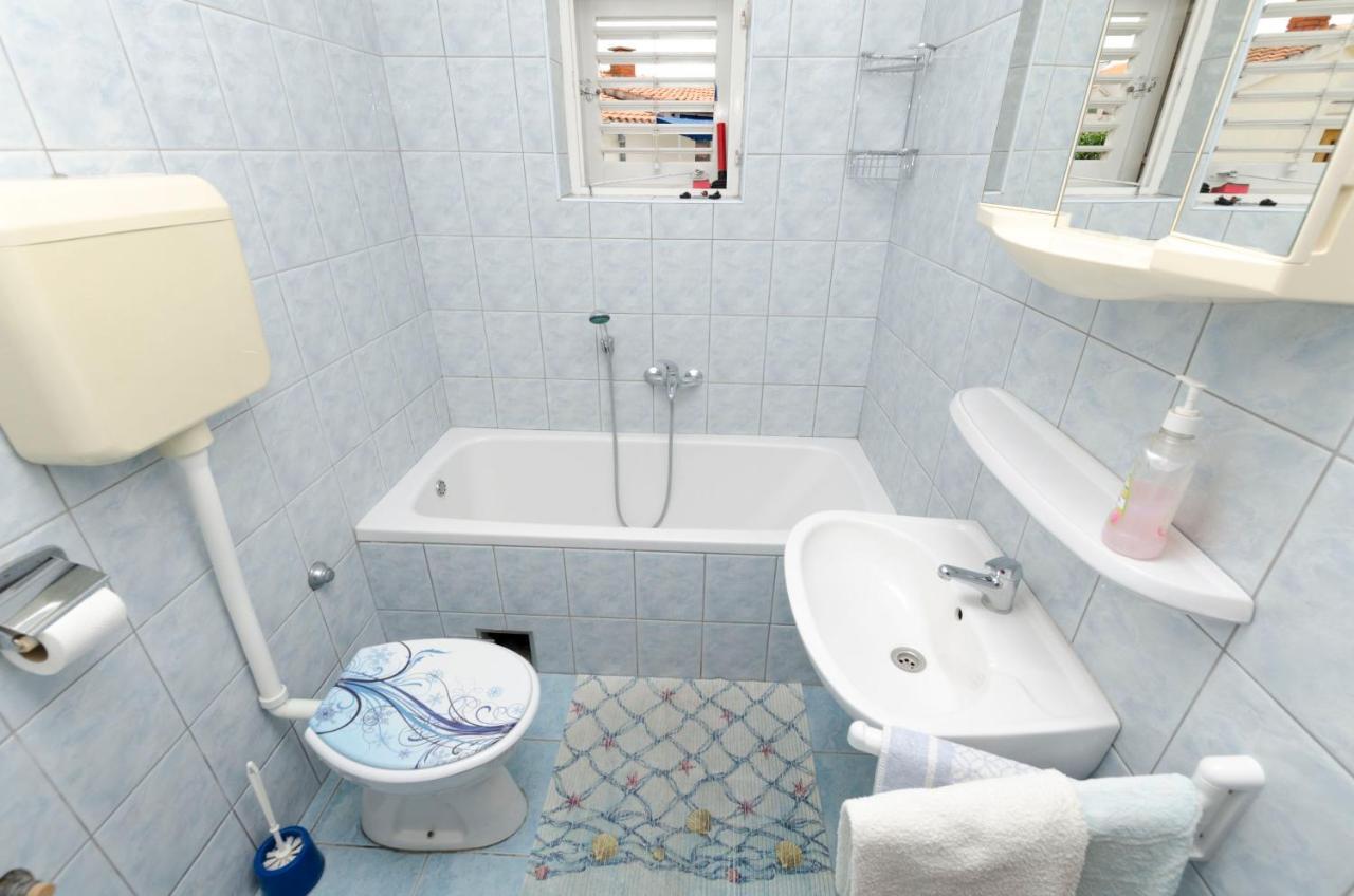Apartment Damir Primosten Luaran gambar